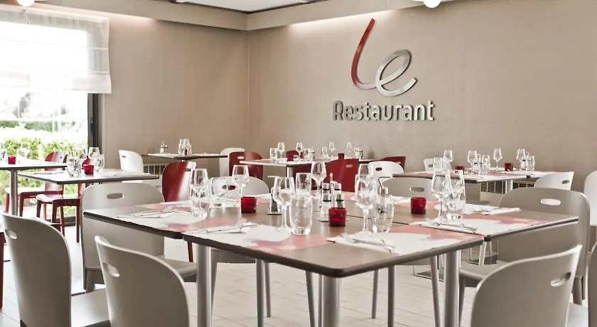 Hôtel Restaurant Campanile - Moirans Hotel