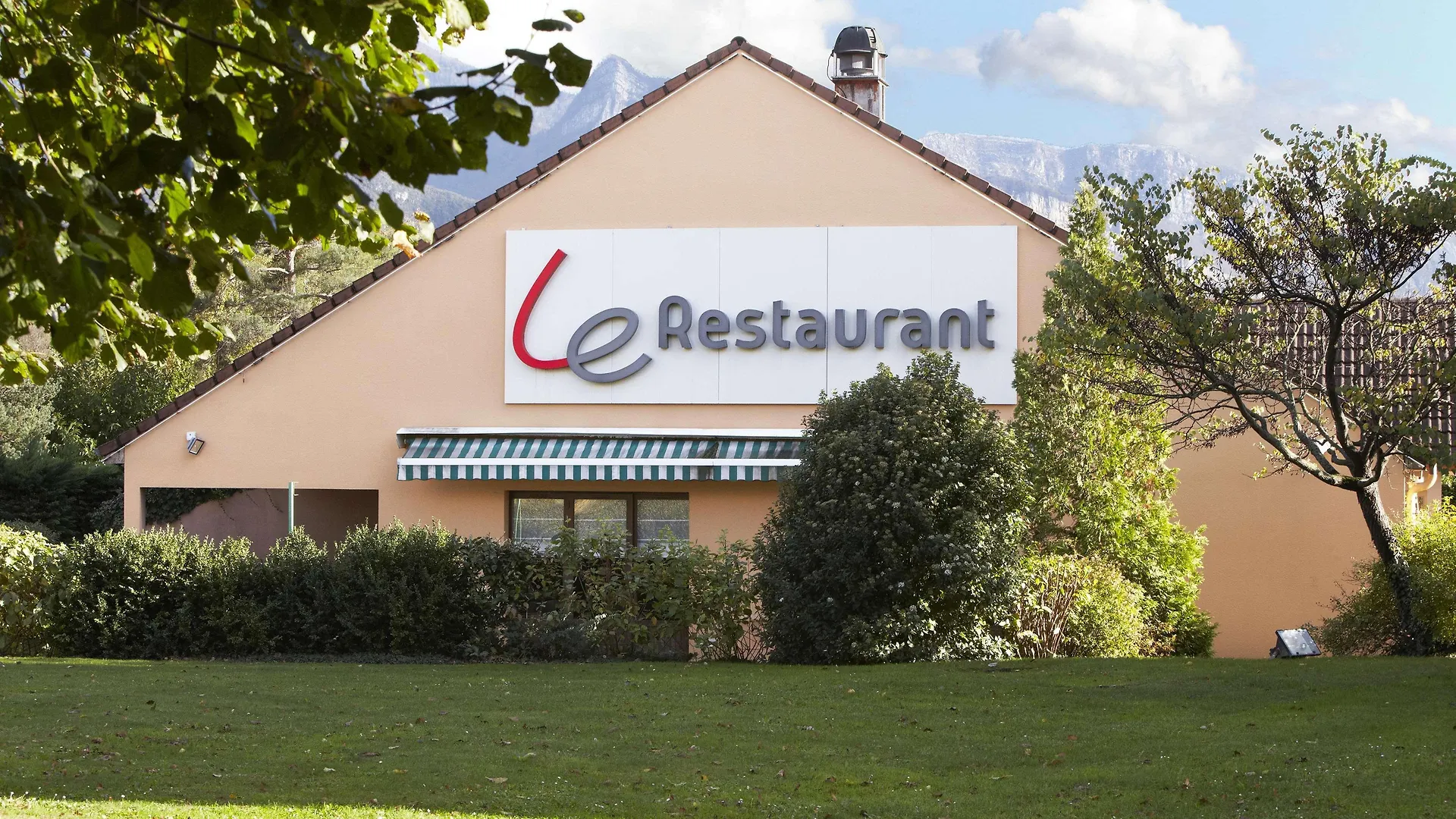Hôtel Restaurant Campanile - Moirans