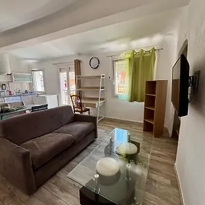 https://allees-provencales-2.aixenprovencehotels.org